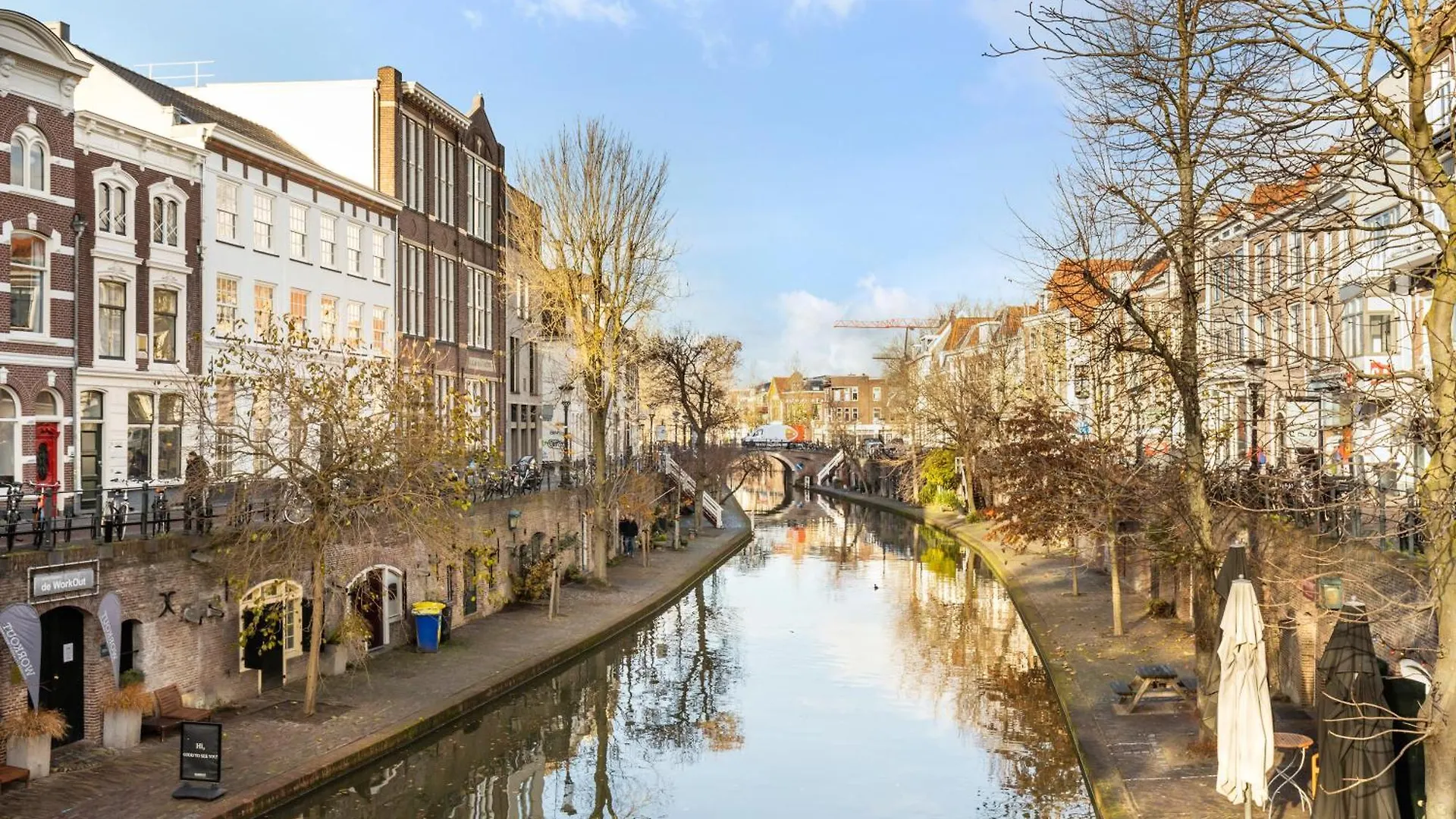 2 Luxurious Canal Apartments In Utrecht