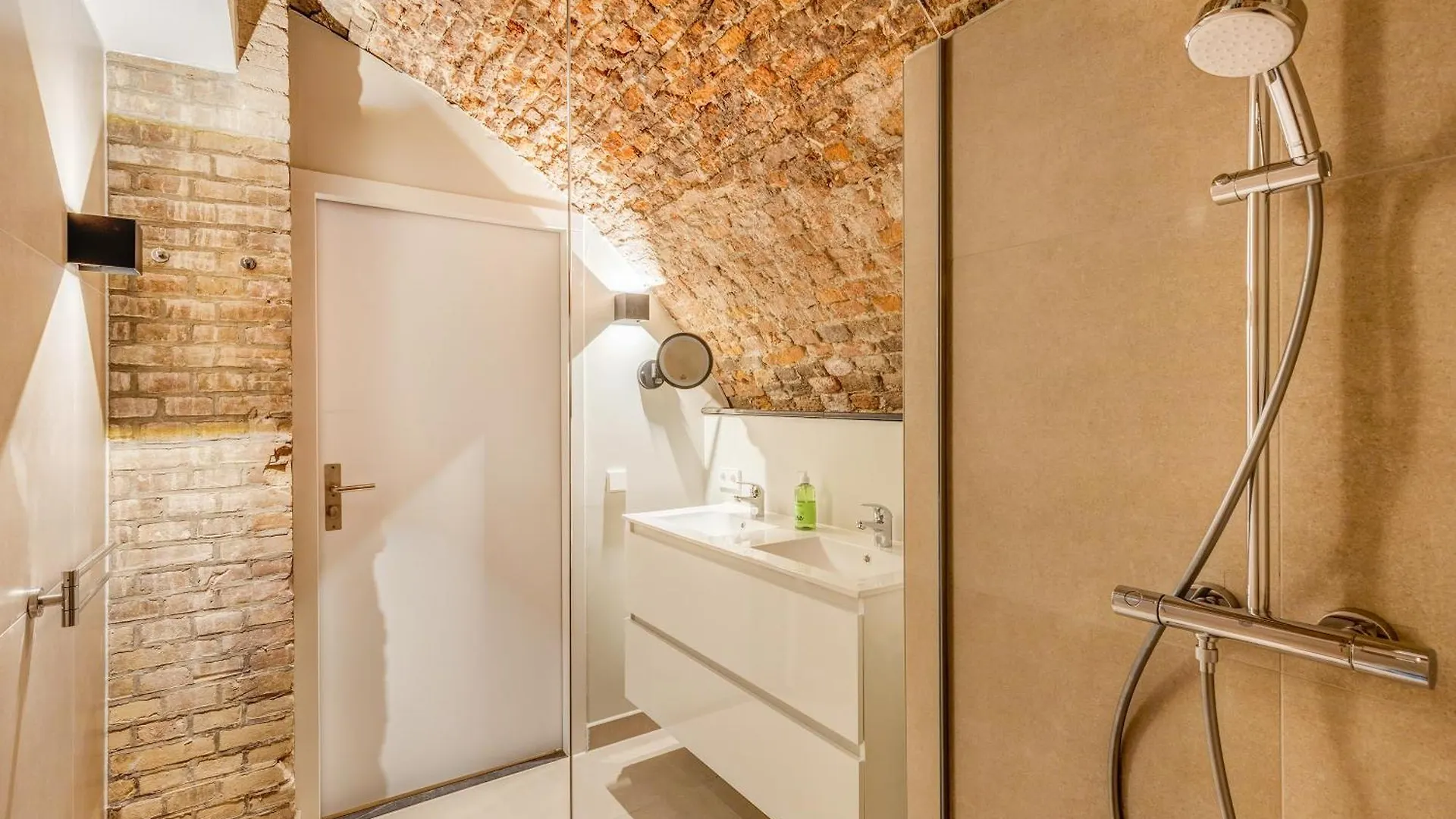 2 Luxurious Canal Apartments In Utrecht Holiday home