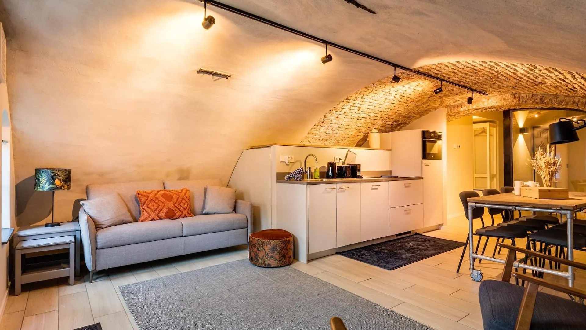 2 Luxurious Canal Apartments In Utrecht Netherlands