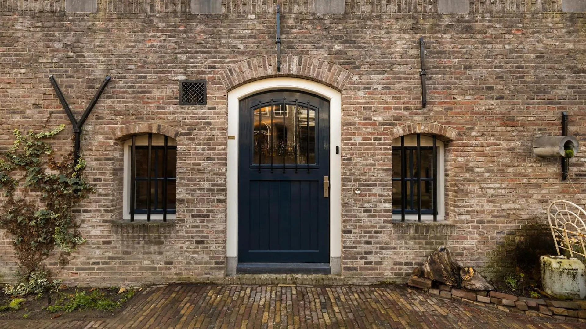 2 Luxurious Canal Apartments In Utrecht 0*,  Netherlands