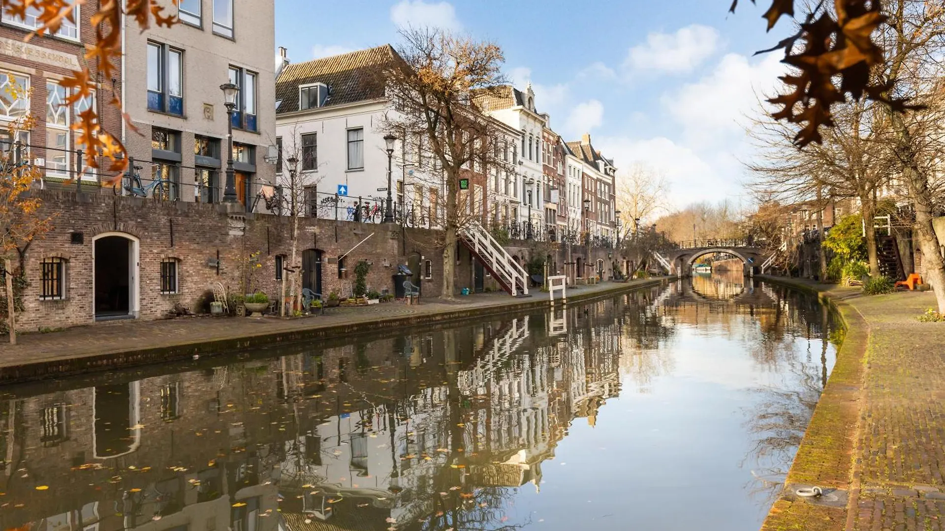 2 Luxurious Canal Apartments In Utrecht Holiday home